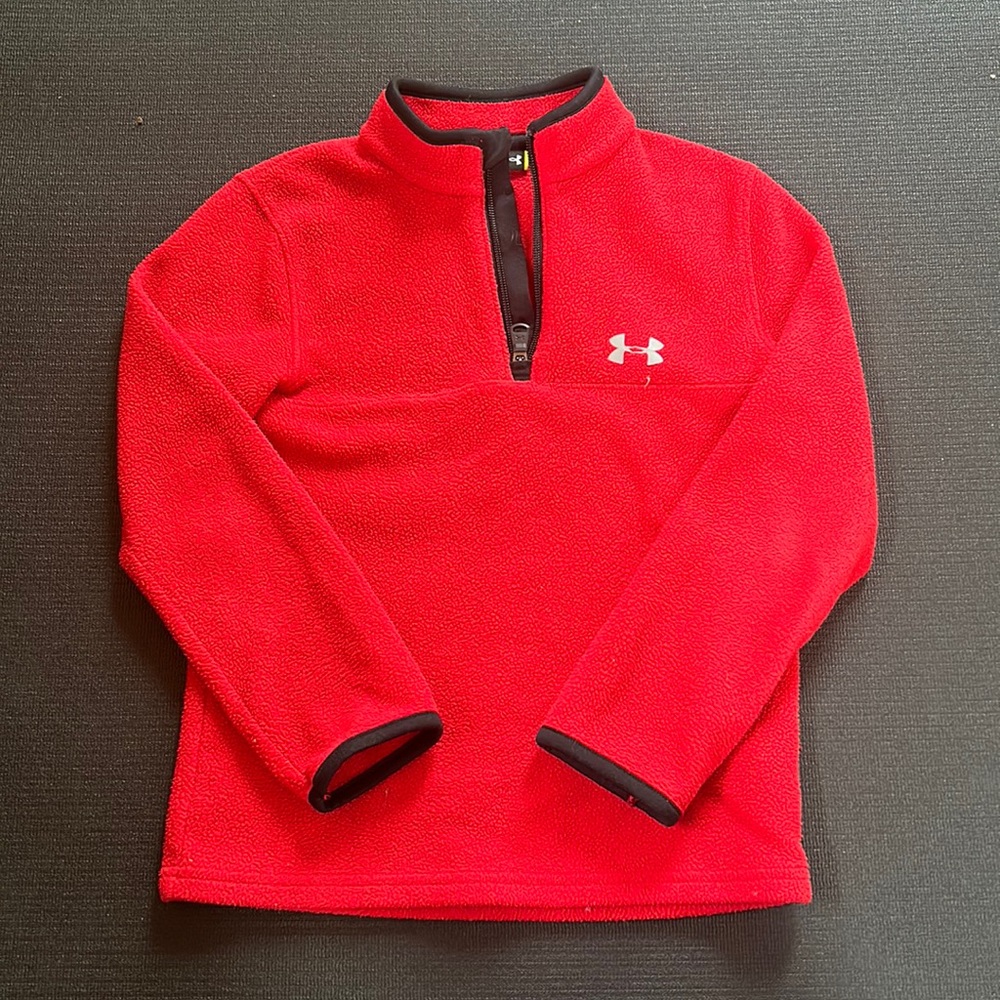 Red 1/4 zip puller over.